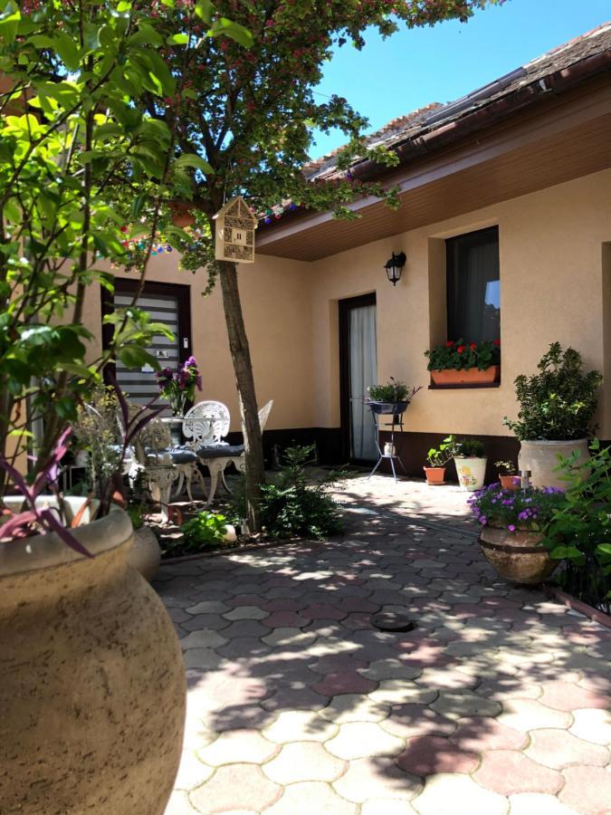 Milla Apartman Сентендре Екстер'єр фото